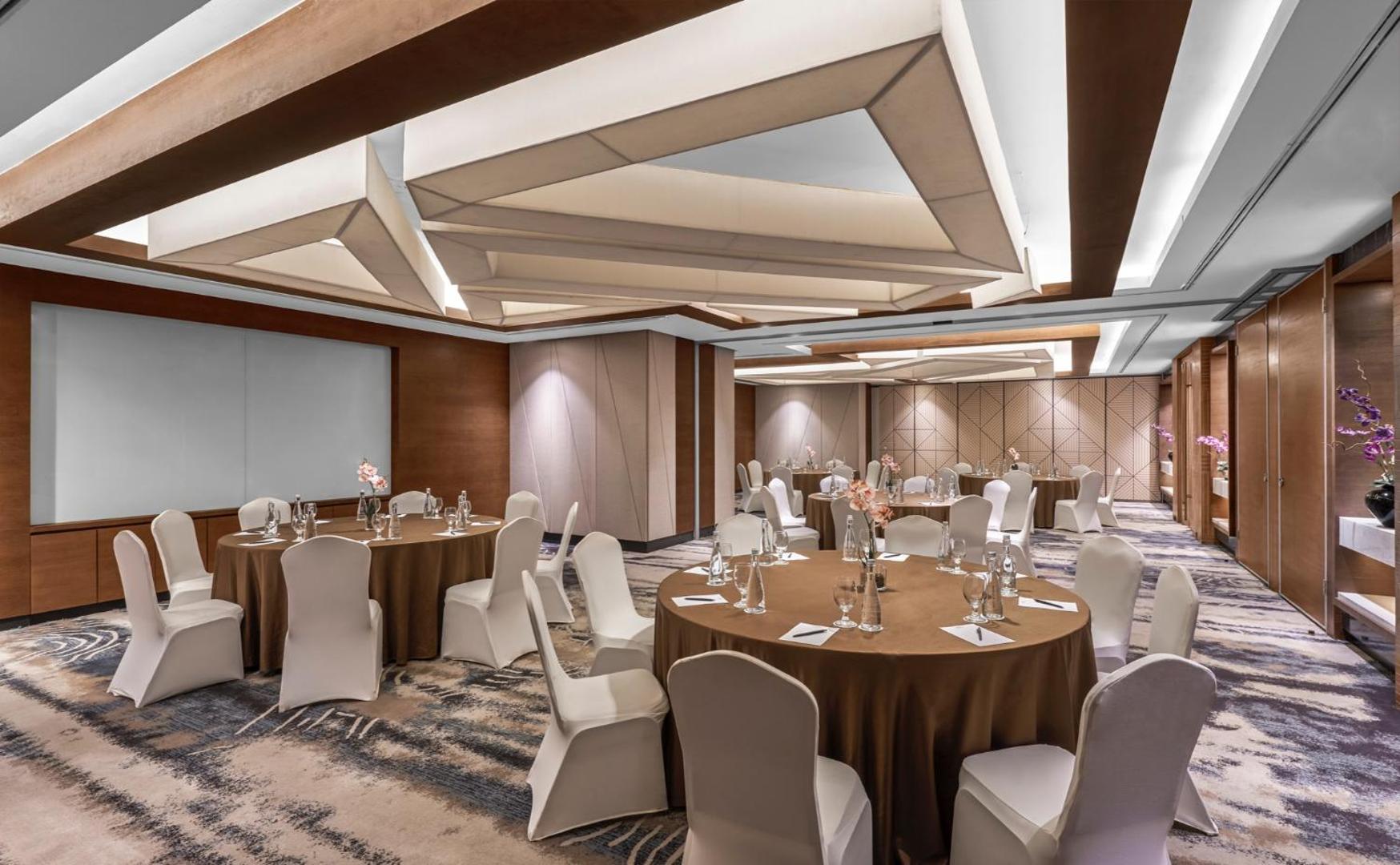 Artotel Suites Mangkuluhur Jakarta