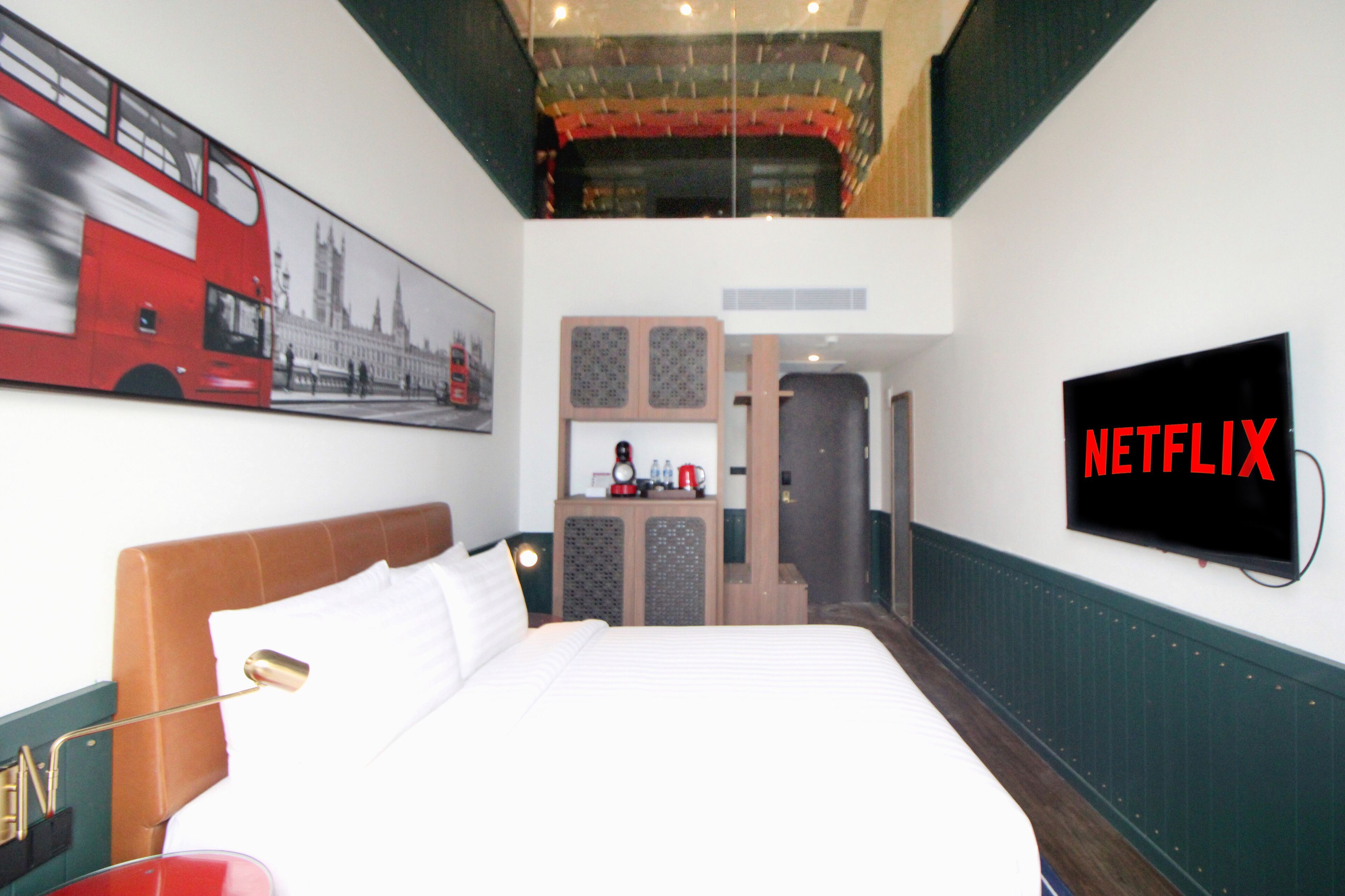 Ashley Tugu Tani Menteng