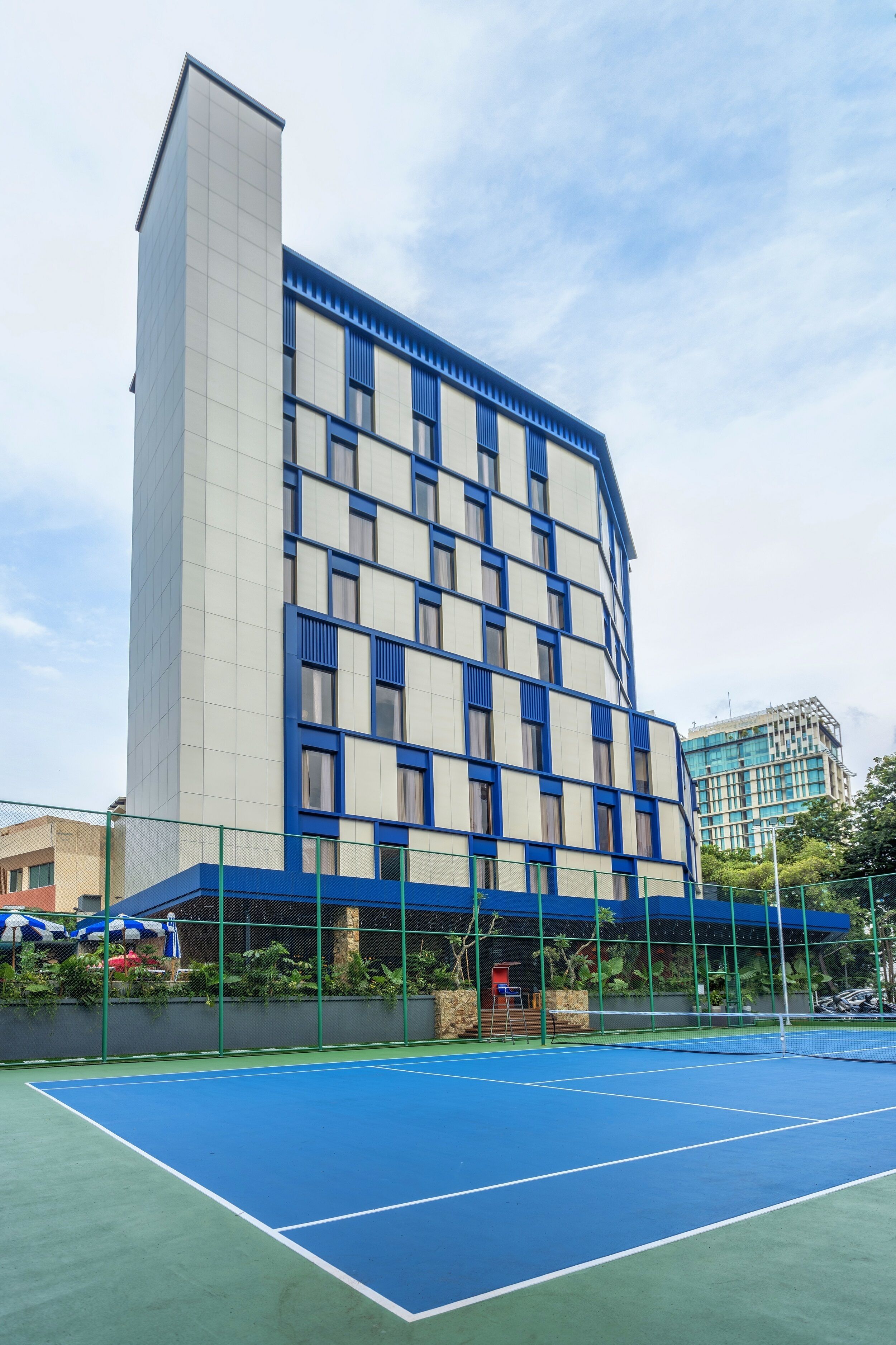 Ashley Tugu Tani Menteng