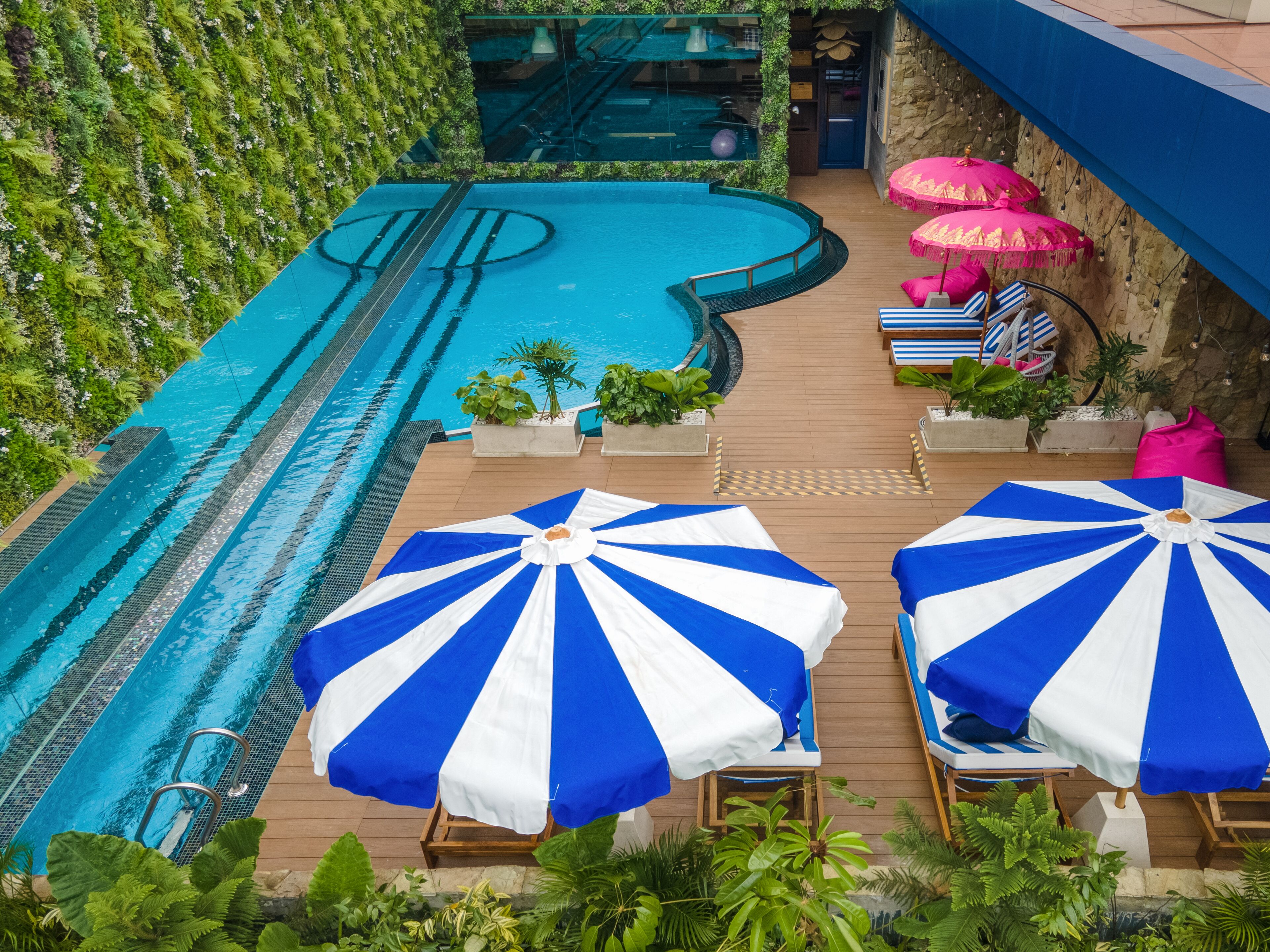 Ashley Tugu Tani Menteng