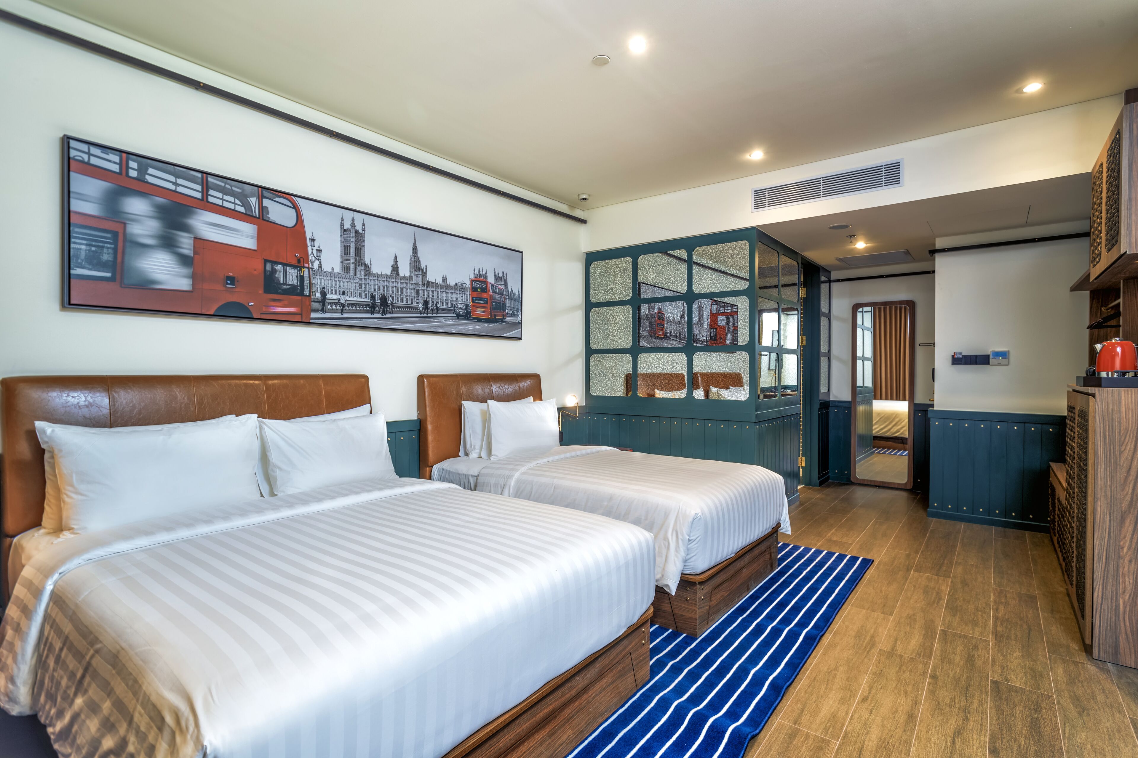 Ashley Tugu Tani Menteng