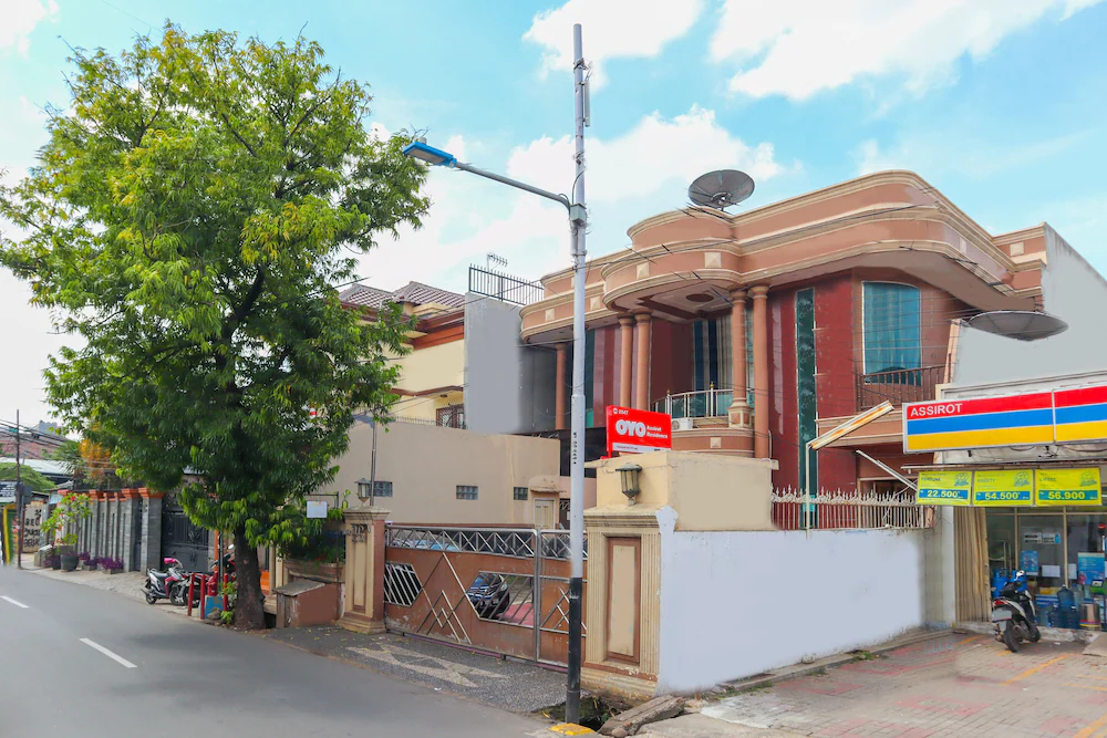 Assirot Residence by OYO Rooms