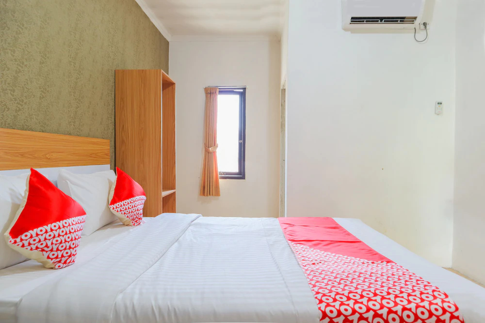 Assirot Residence by OYO Rooms