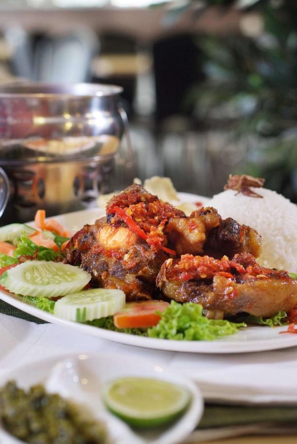 Royal Palm Hotel & Conference Center Cengkareng