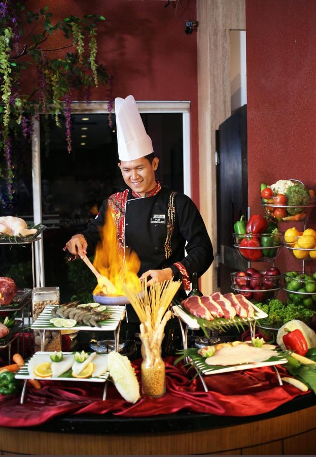 Royal Palm Hotel & Conference Center Cengkareng