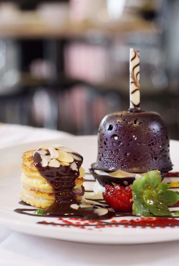 Royal Palm Hotel & Conference Center Cengkareng