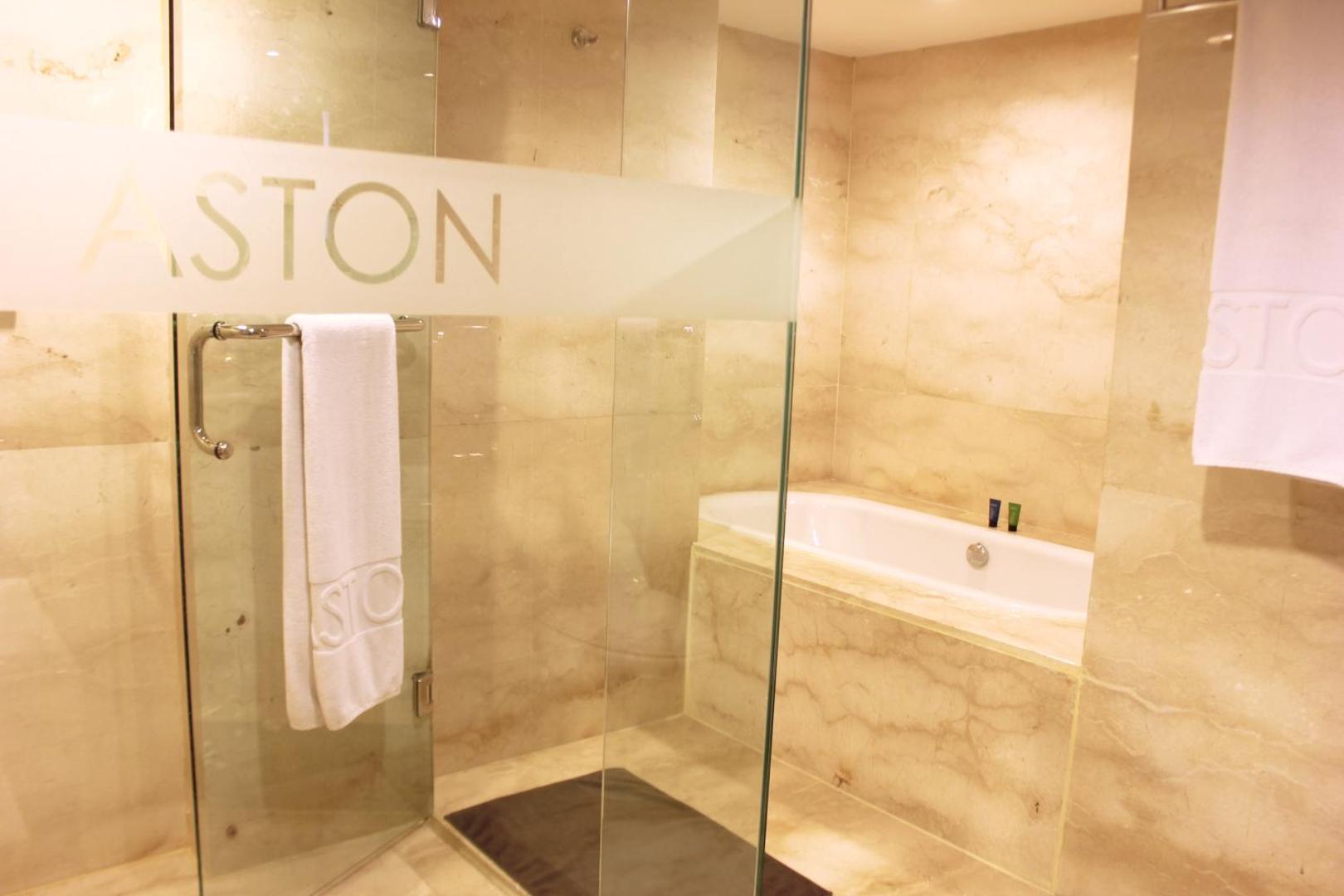 Aston Pluit Hotel & Residence