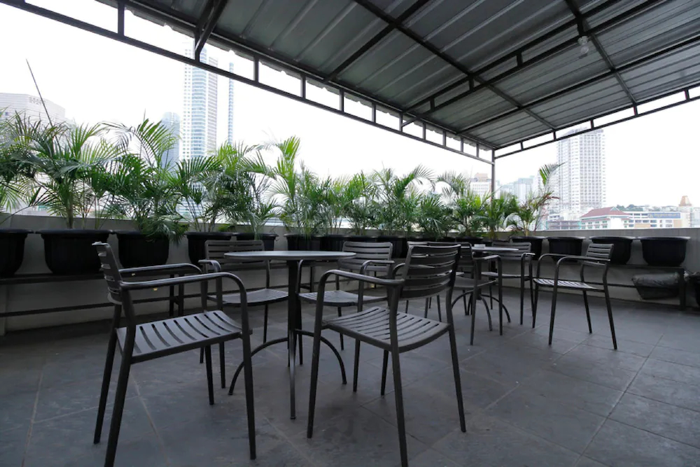 Avalon Thamrin 8 by RedDoorz