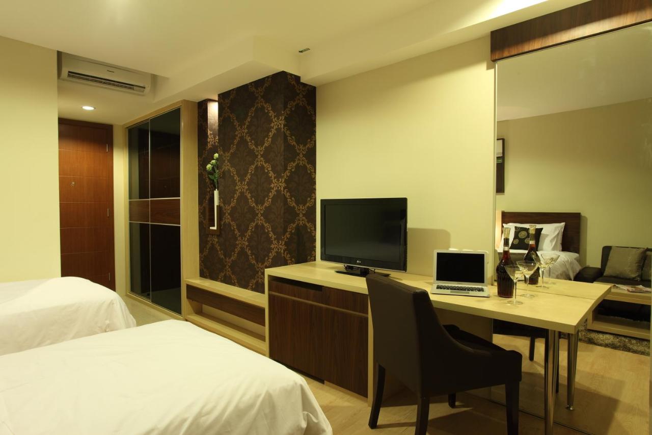 Avissa Suites