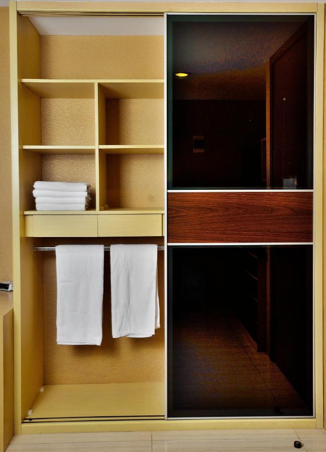 Avissa Suites