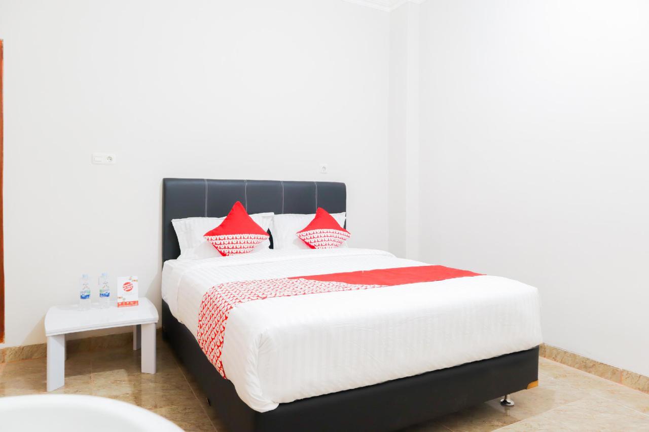 Axl Residence by OYO Rooms