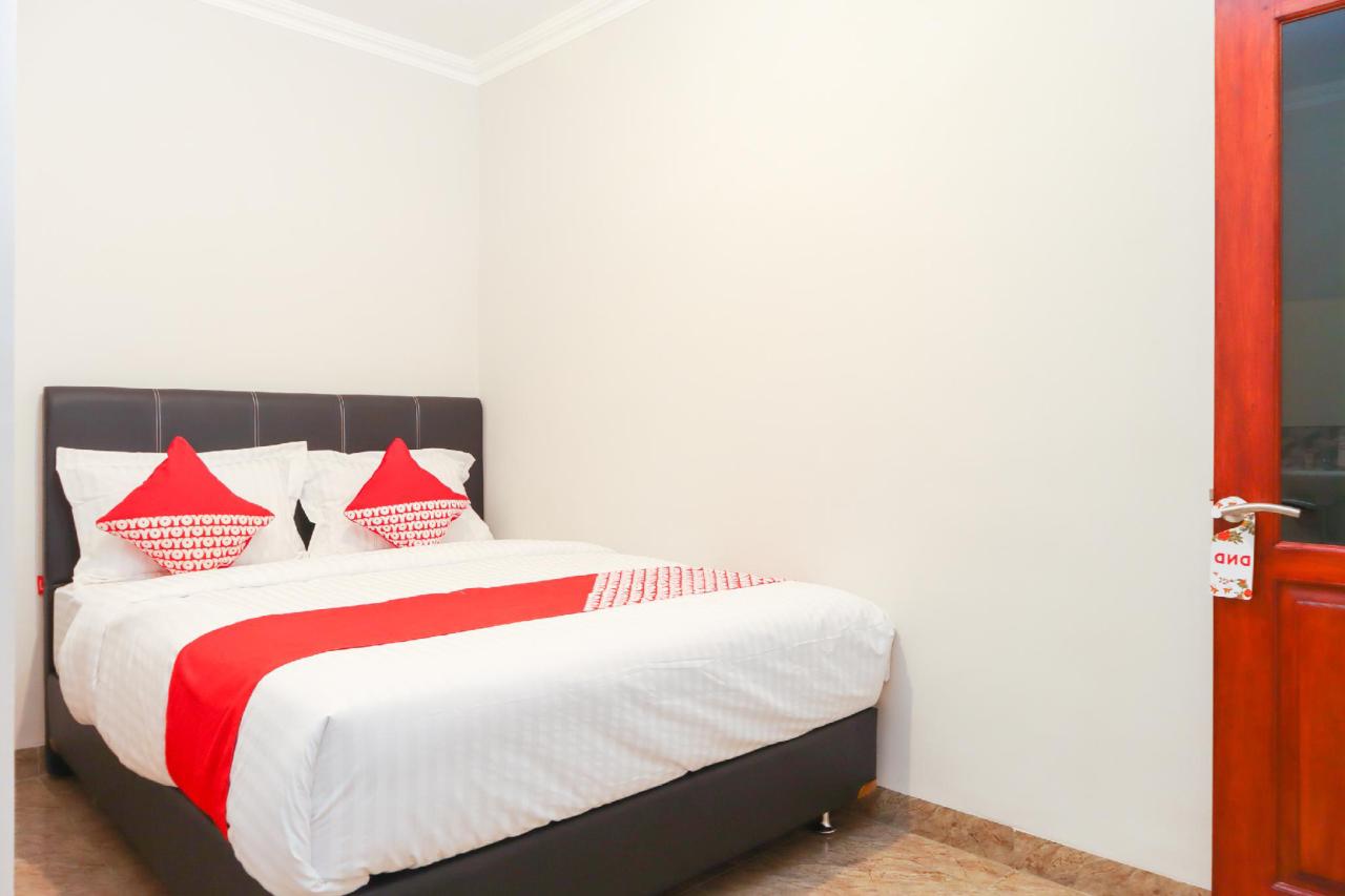 Axl Residence by OYO Rooms