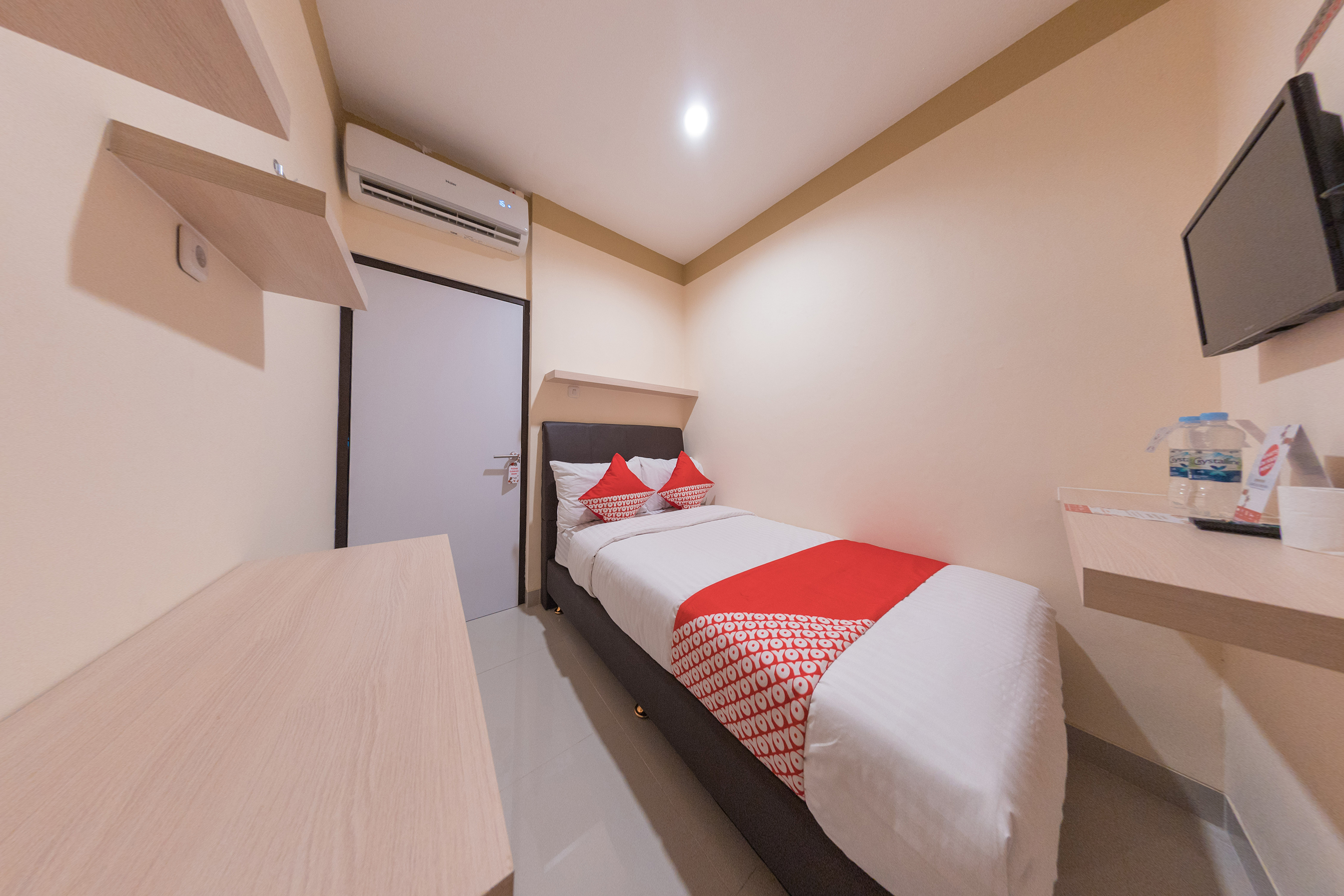 Balcon Biru By OYO Rooms