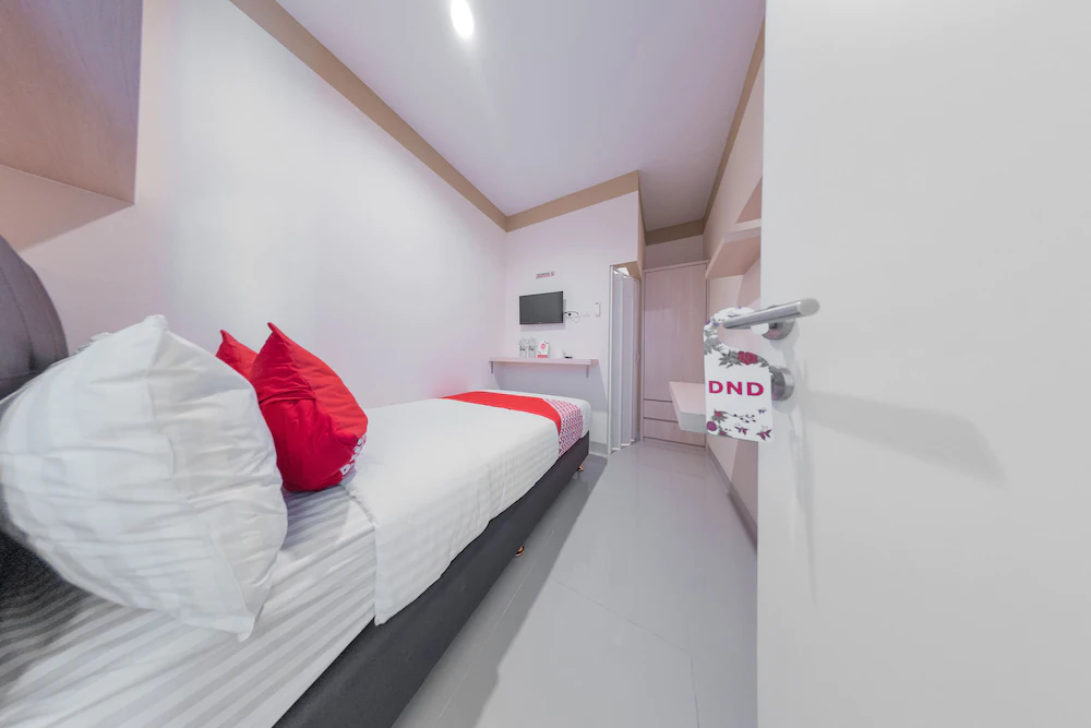 Balcon Biru By OYO Rooms