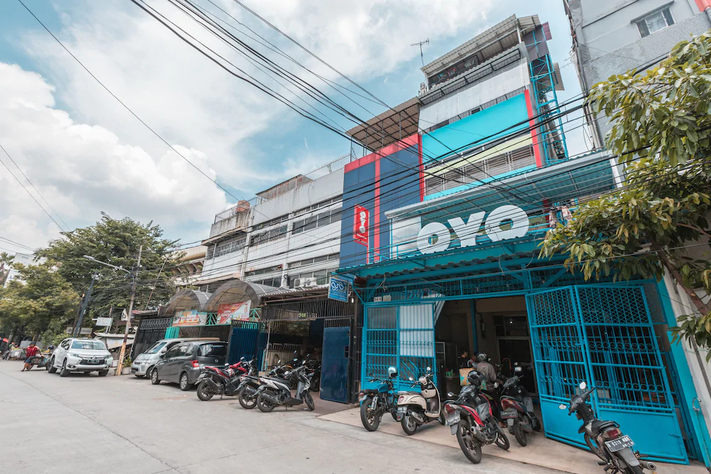 Balcon Biru By OYO Rooms