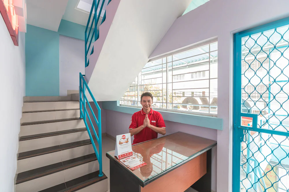 Balcon Biru By OYO Rooms