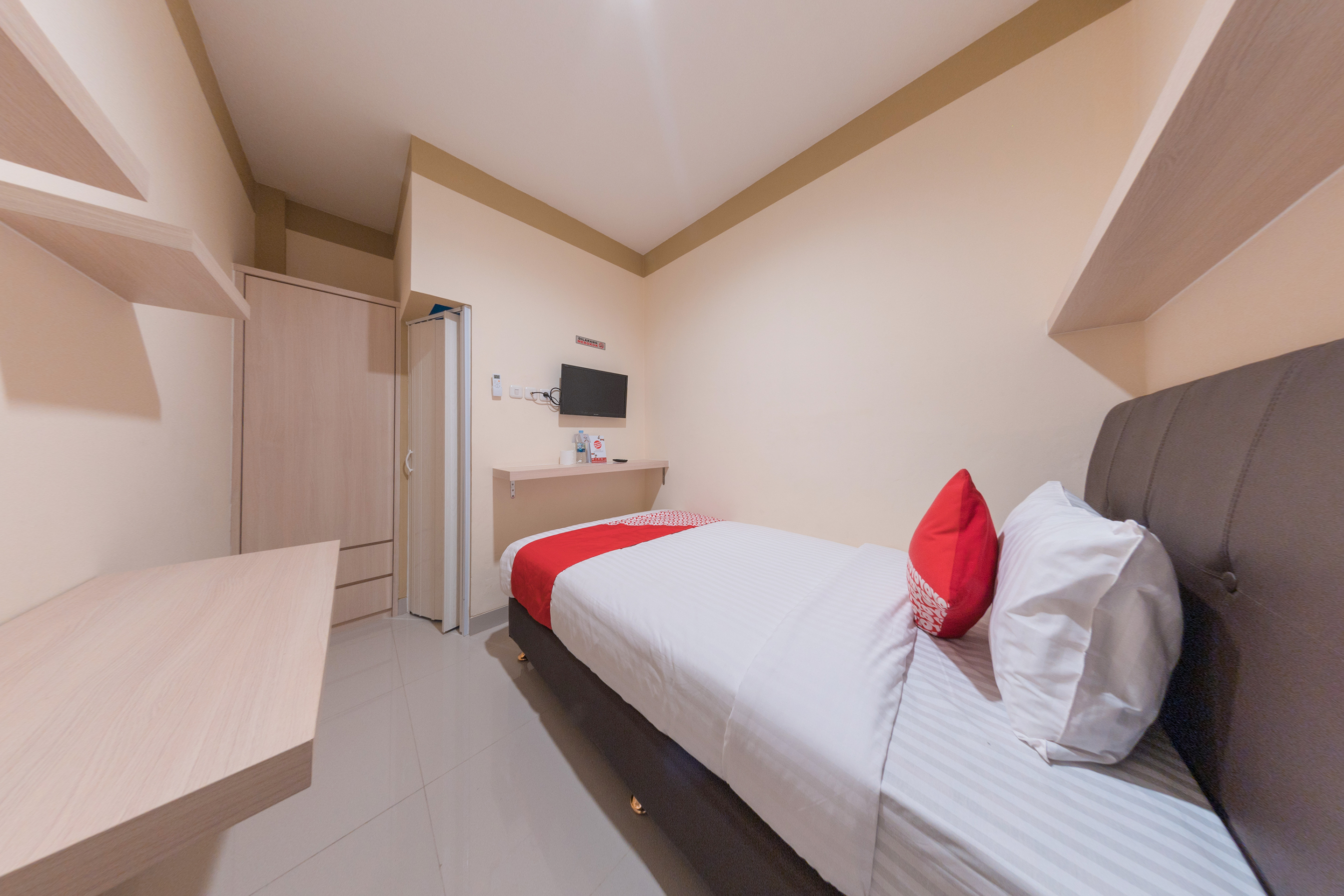 Balcon Biru By OYO Rooms