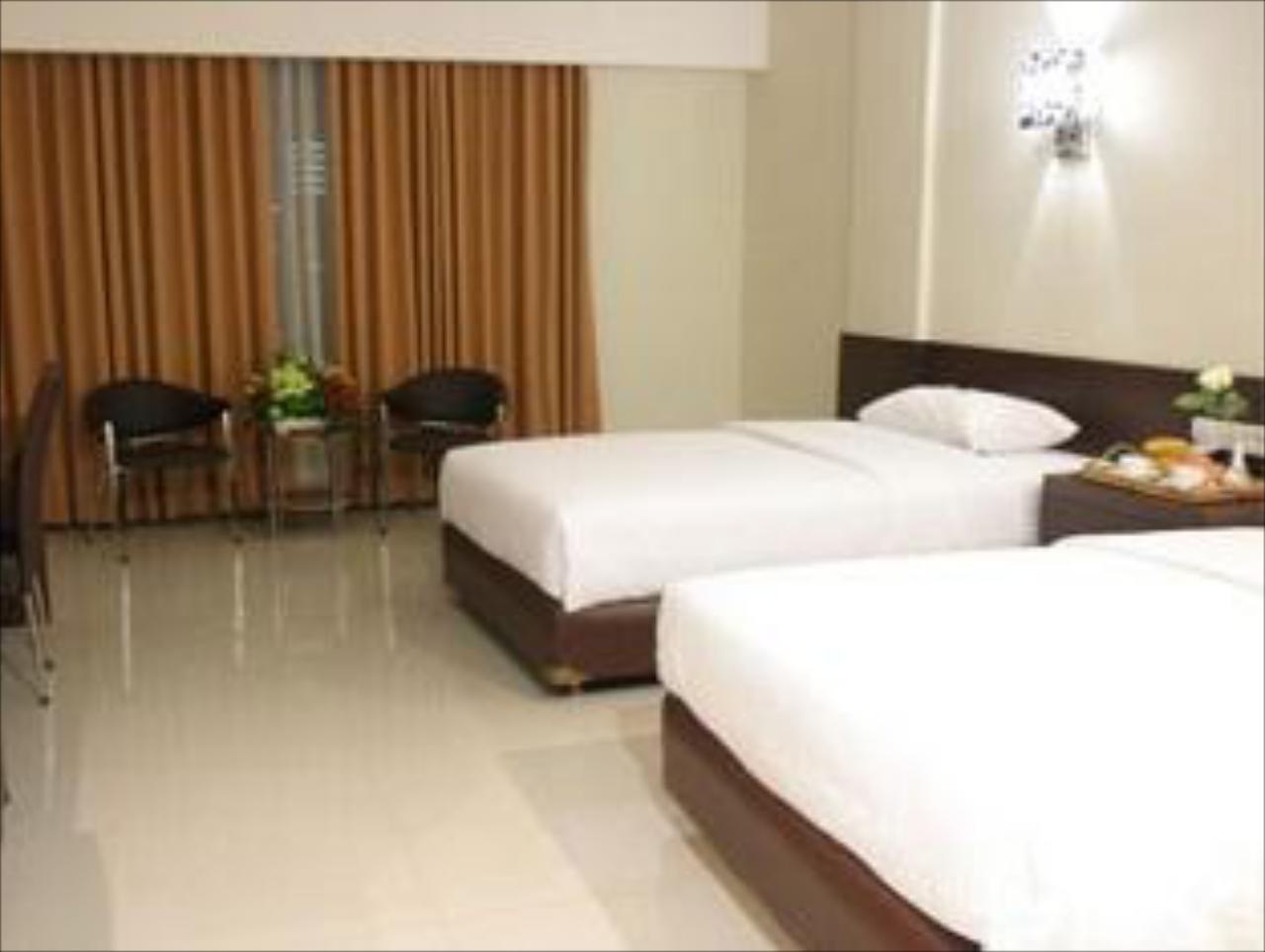 Bamboo Inn Hotel & Cafe