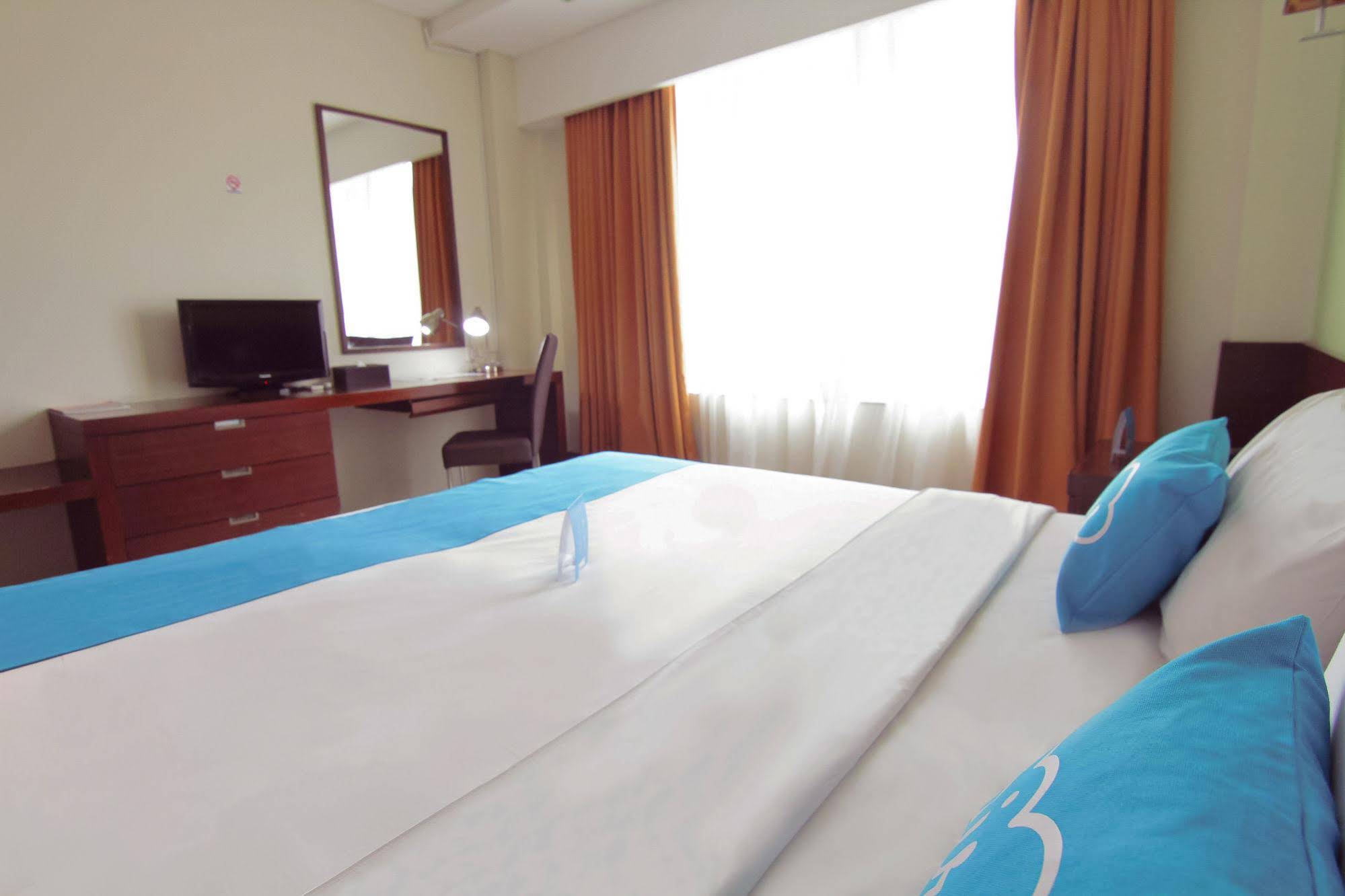 Bamboo Inn Hotel & Cafe by Airy Rooms