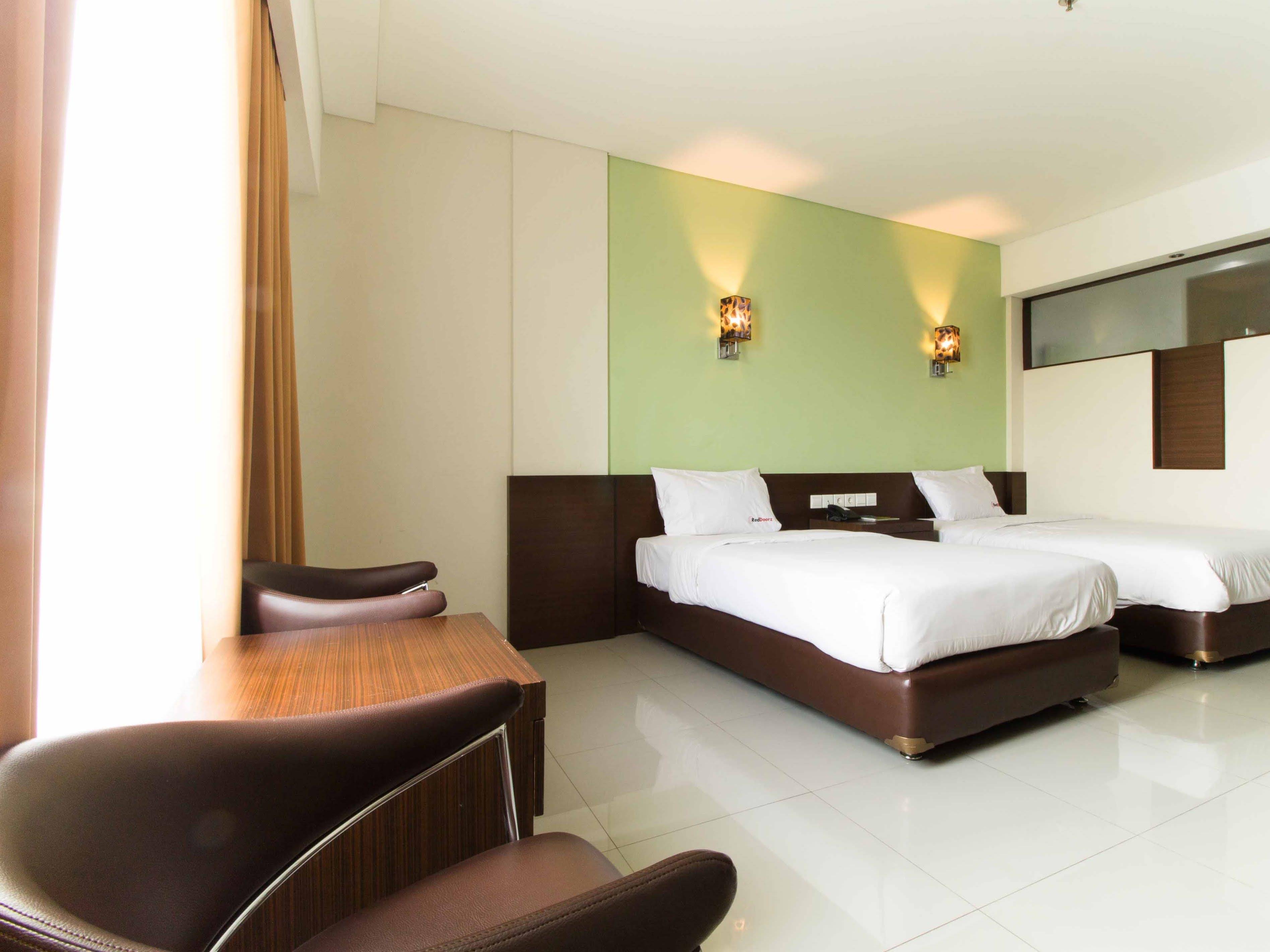 Bamboo Inn Hotel & Cafe by RedDoorz