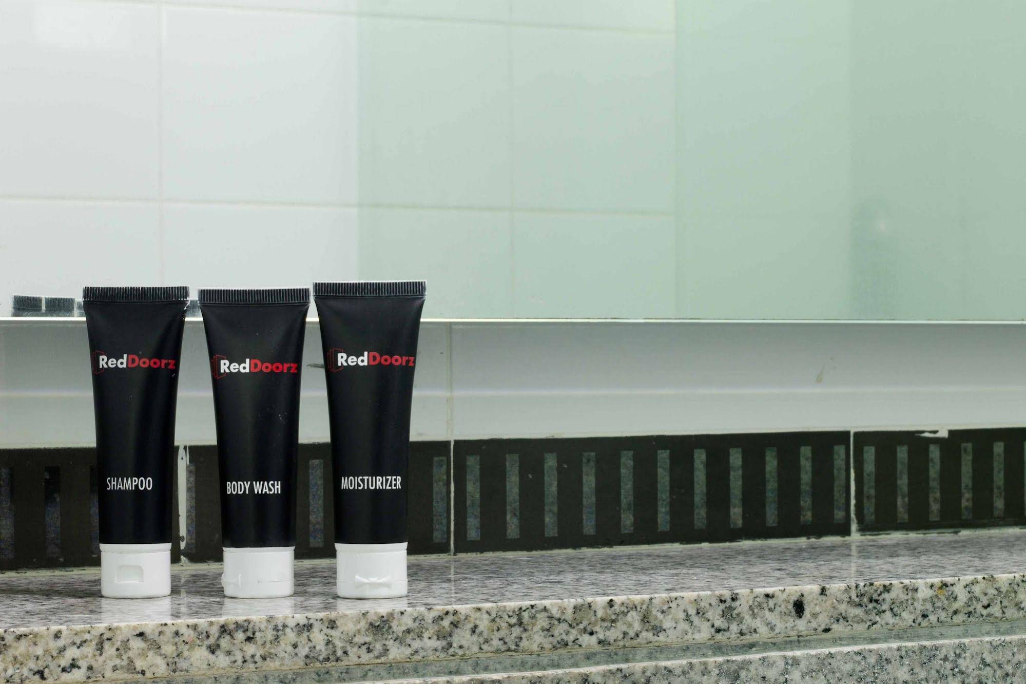 Bamboo Inn Hotel & Cafe by RedDoorz