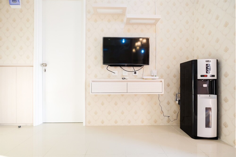 Bassura City Apartment By Travelio