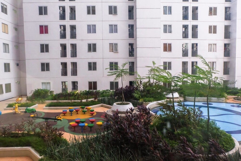 Bassura City Apartment By Travelio