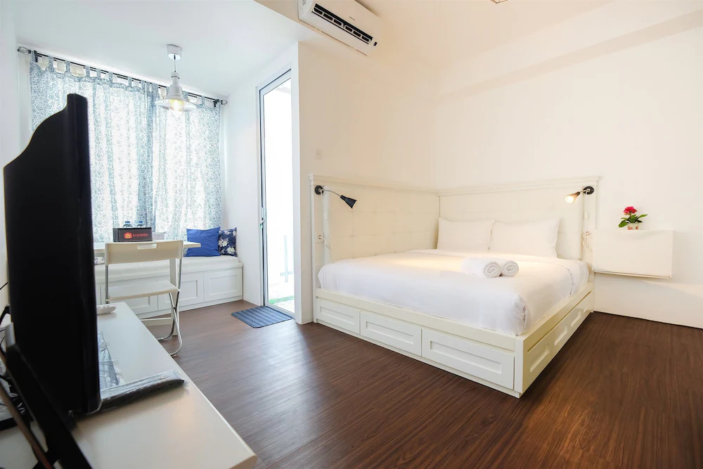 Bassura City Apartment By Travelio