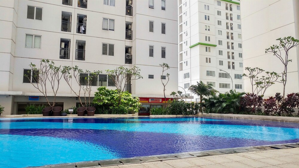 Bassura City Apartment By Travelio