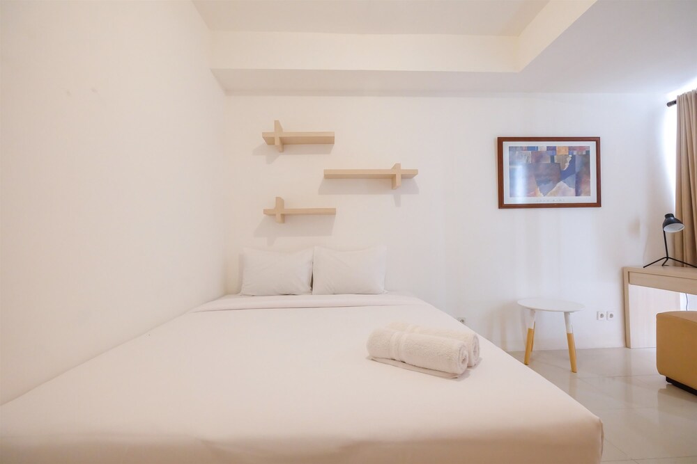 Bassura City Apartment By Travelio