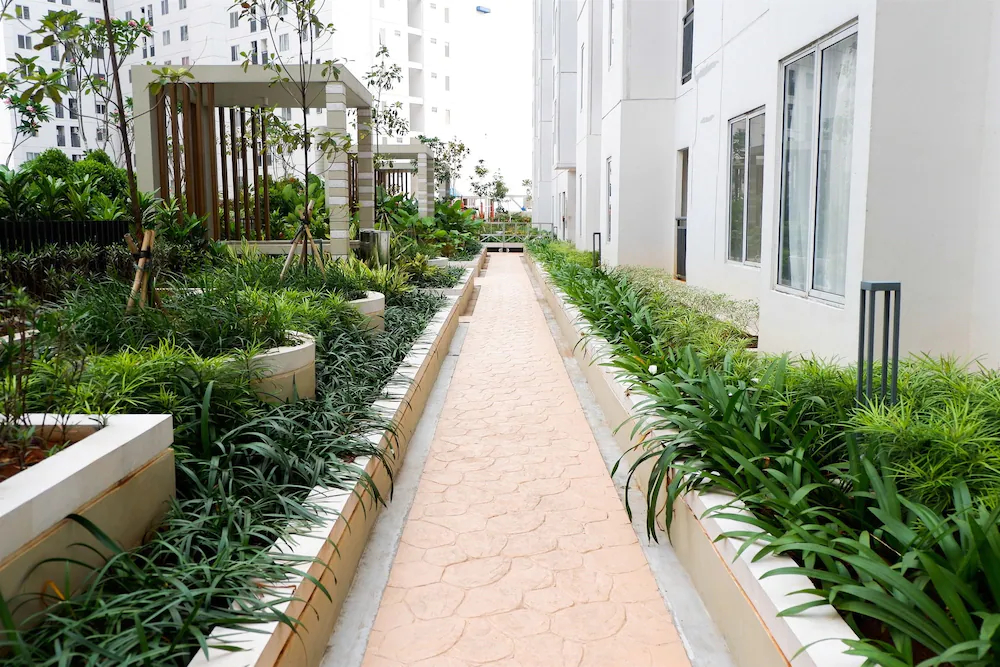 Bassura City Apartment By Travelio