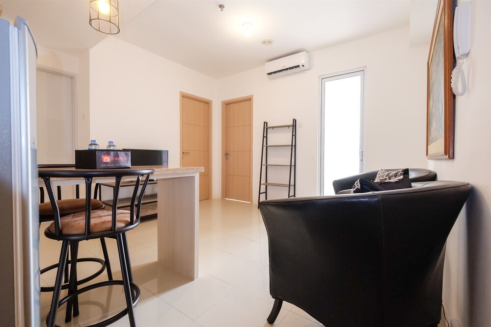 Bassura City Apartment By Travelio
