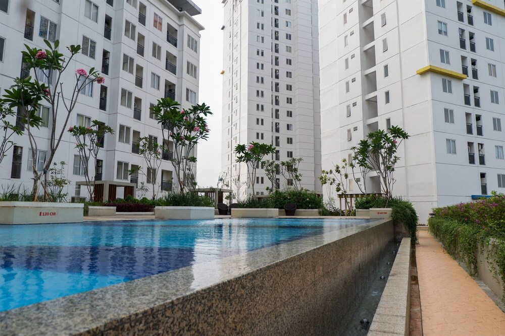 Bassura City Apartment By Travelio