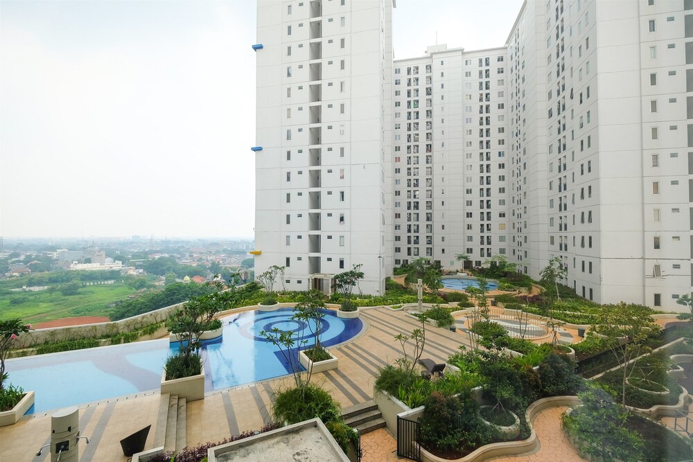 Bassura City Apartment By Travelio