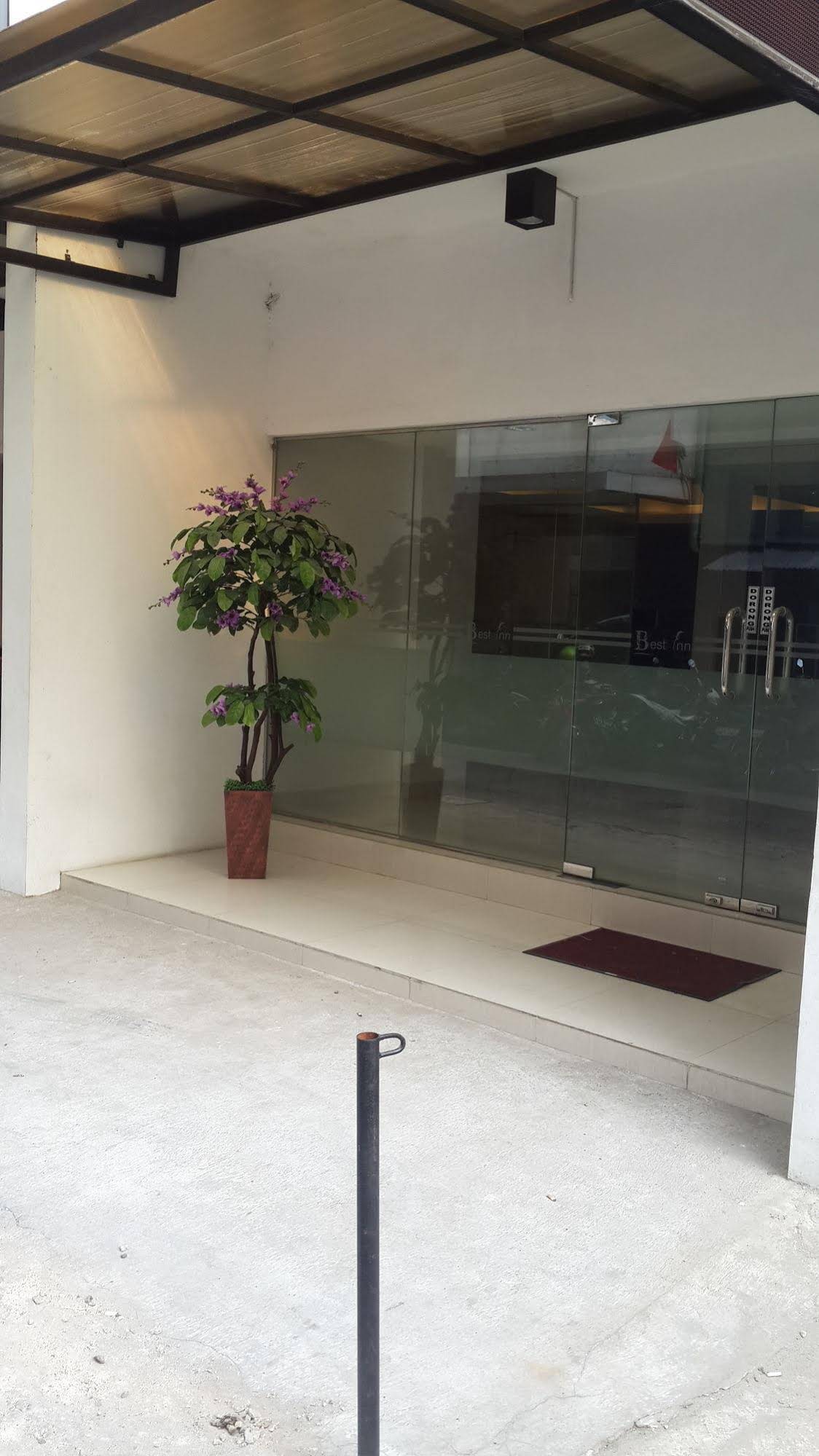 OYO 3811 Best Inn Hotel