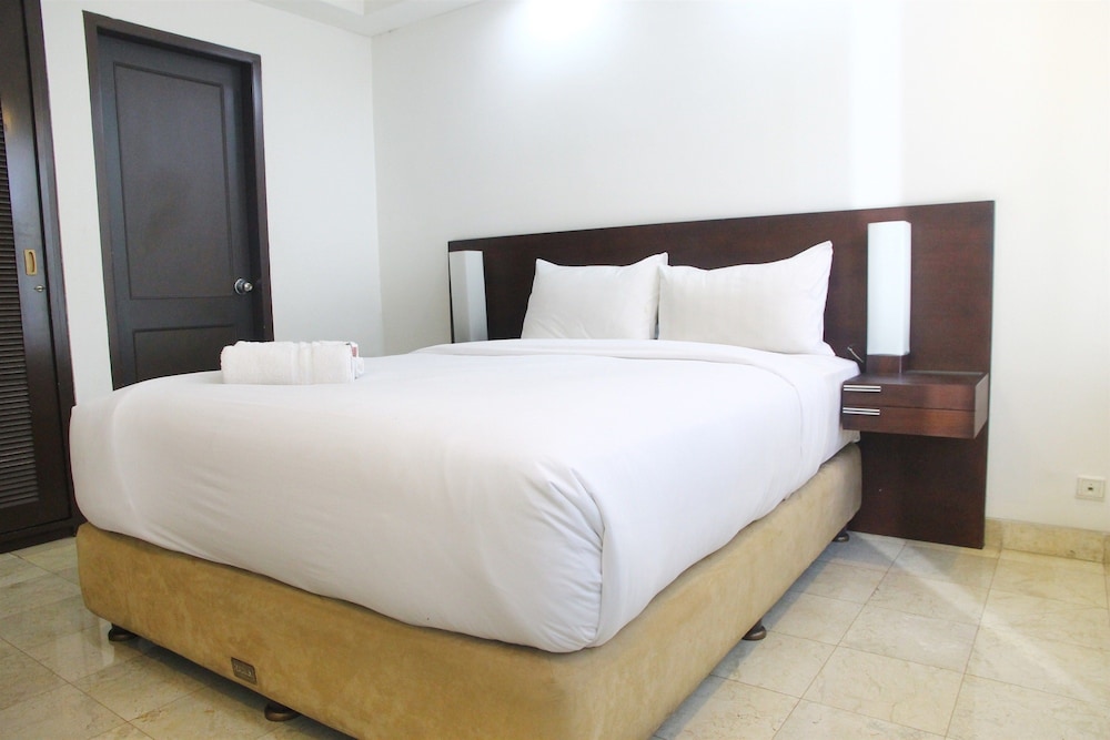 Brawijaya Apartment by Travelio