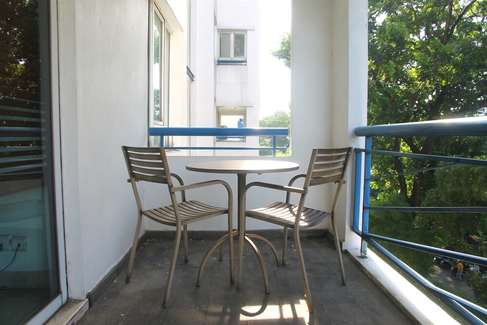 Brawijaya Apartment by Travelio