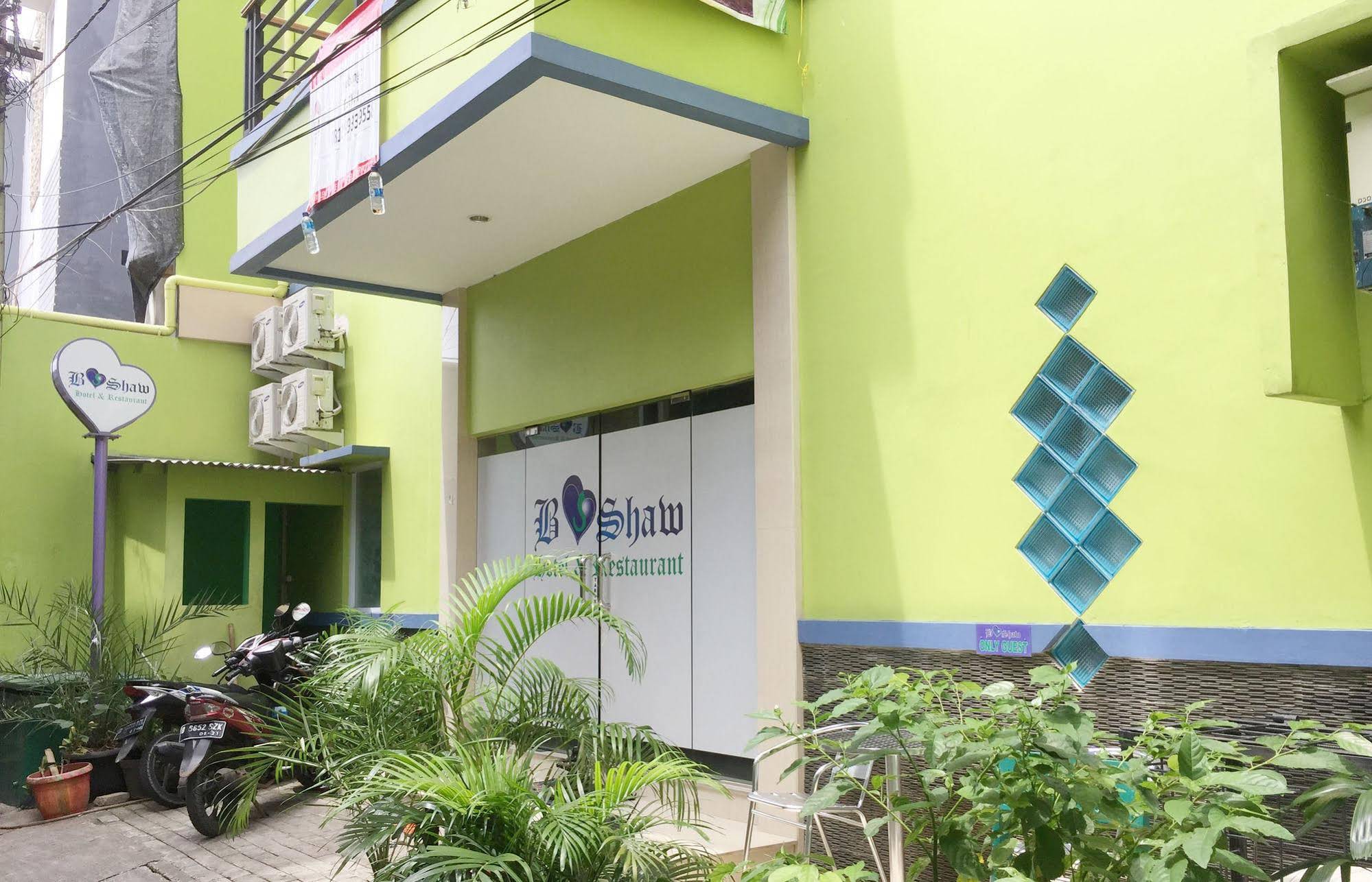 B Shaw Hotel & Restaurant