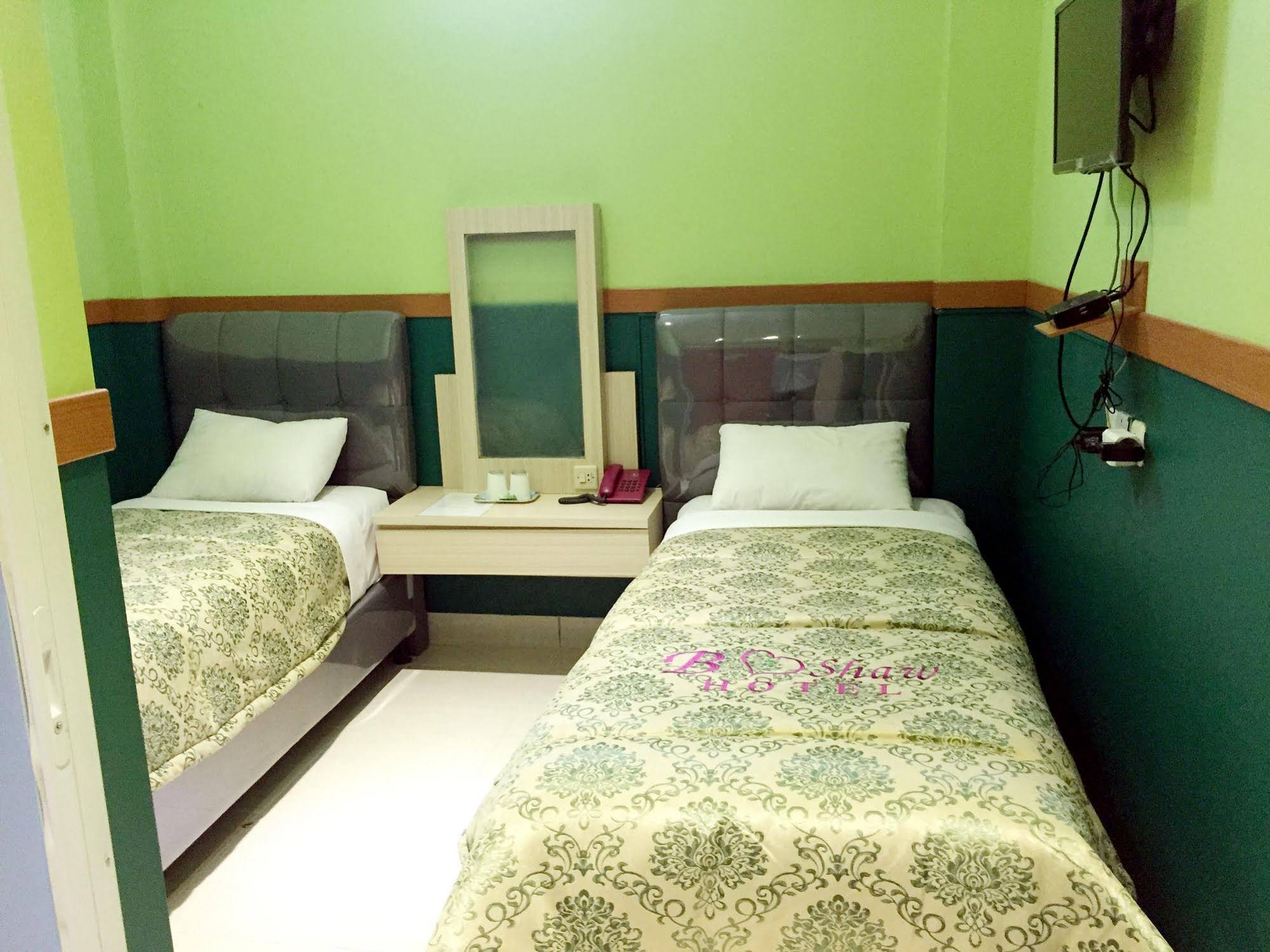 B Shaw Hotel & Restaurant