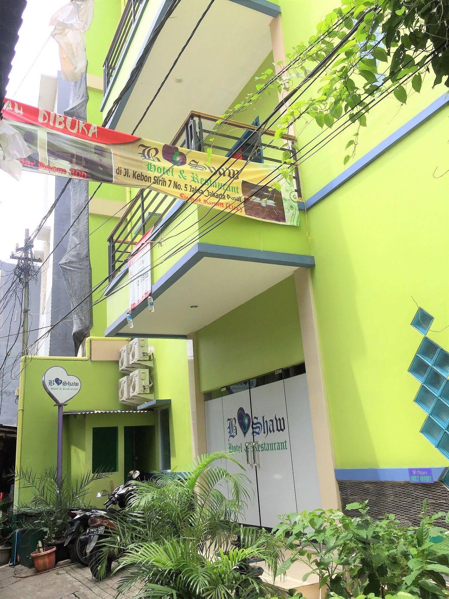 B Shaw Hotel & Restaurant