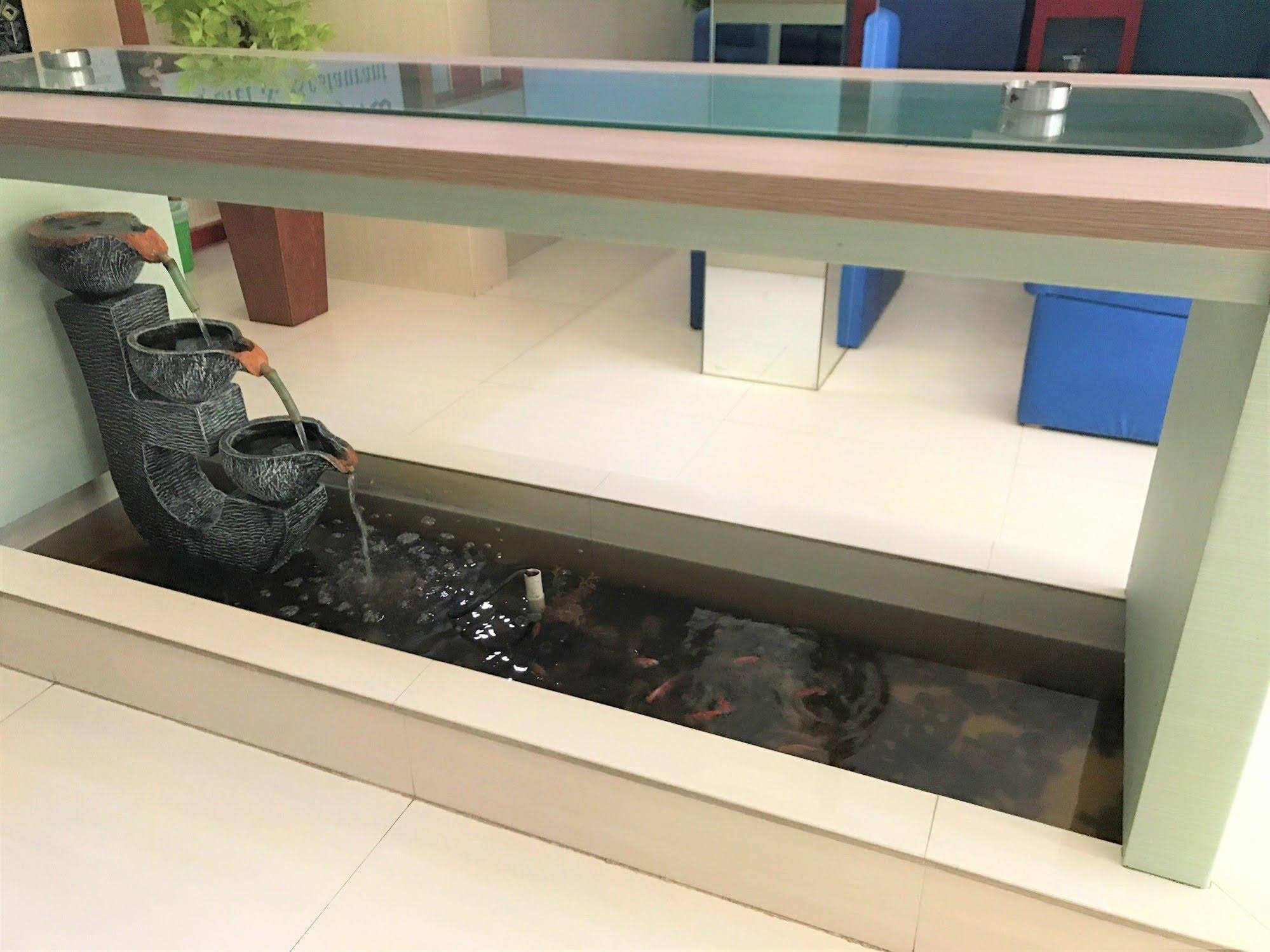 B Shaw Hotel & Restaurant