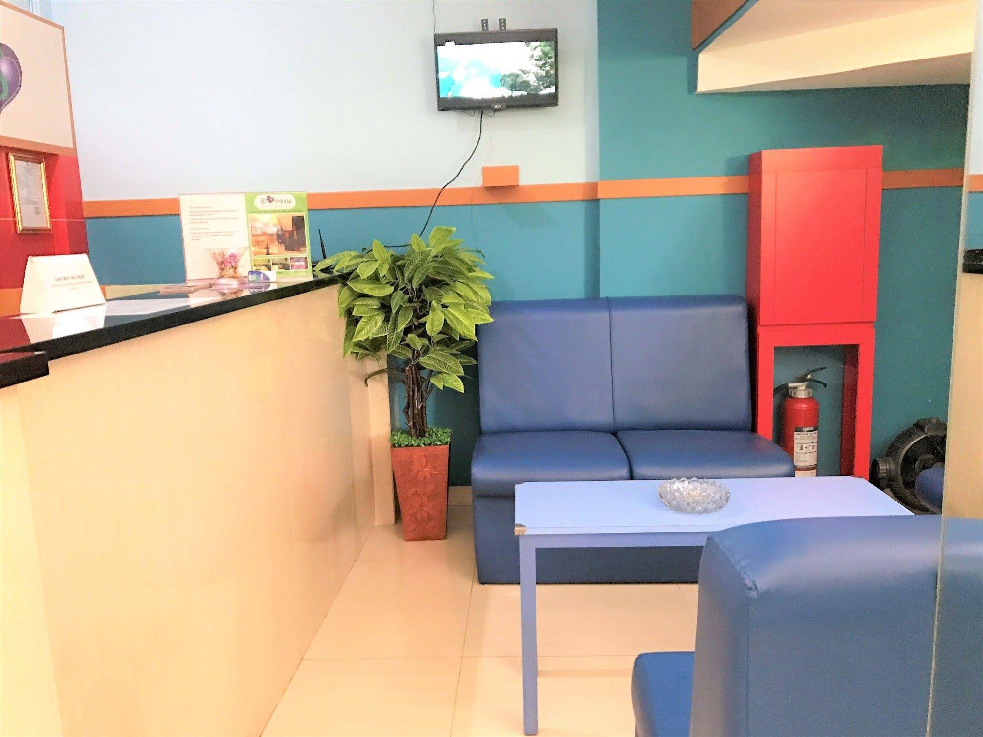 B Shaw Hotel & Restaurant