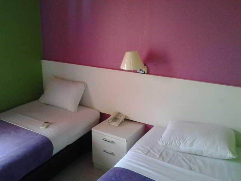 Bunga Dahlia Guest House by OYO Rooms