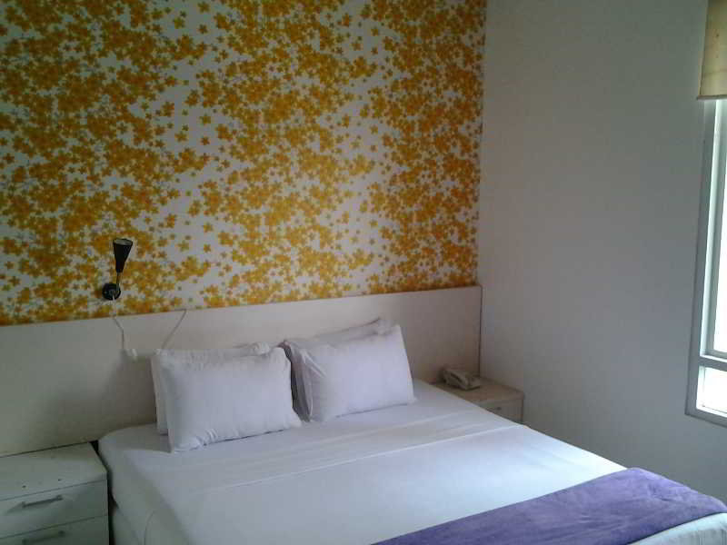 Bunga Dahlia Guest House by OYO Rooms