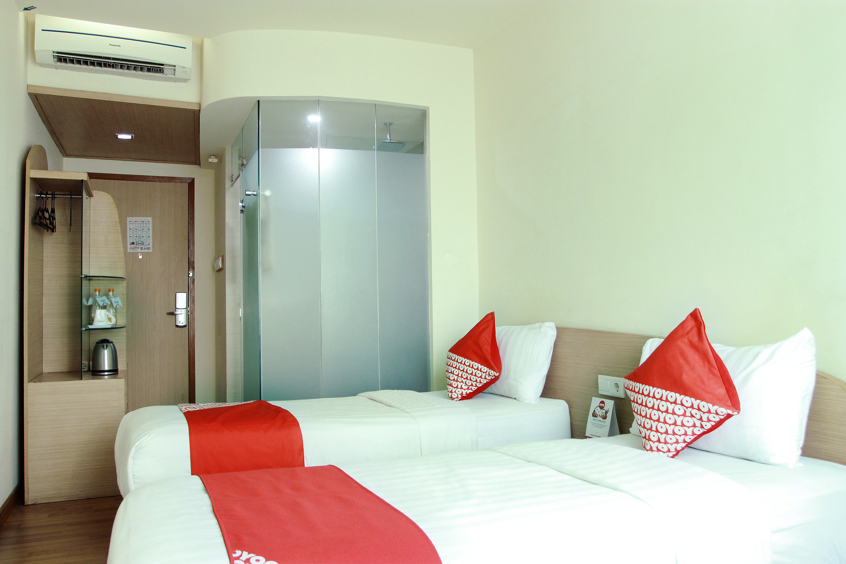 Business Hotel by OYO Rooms
