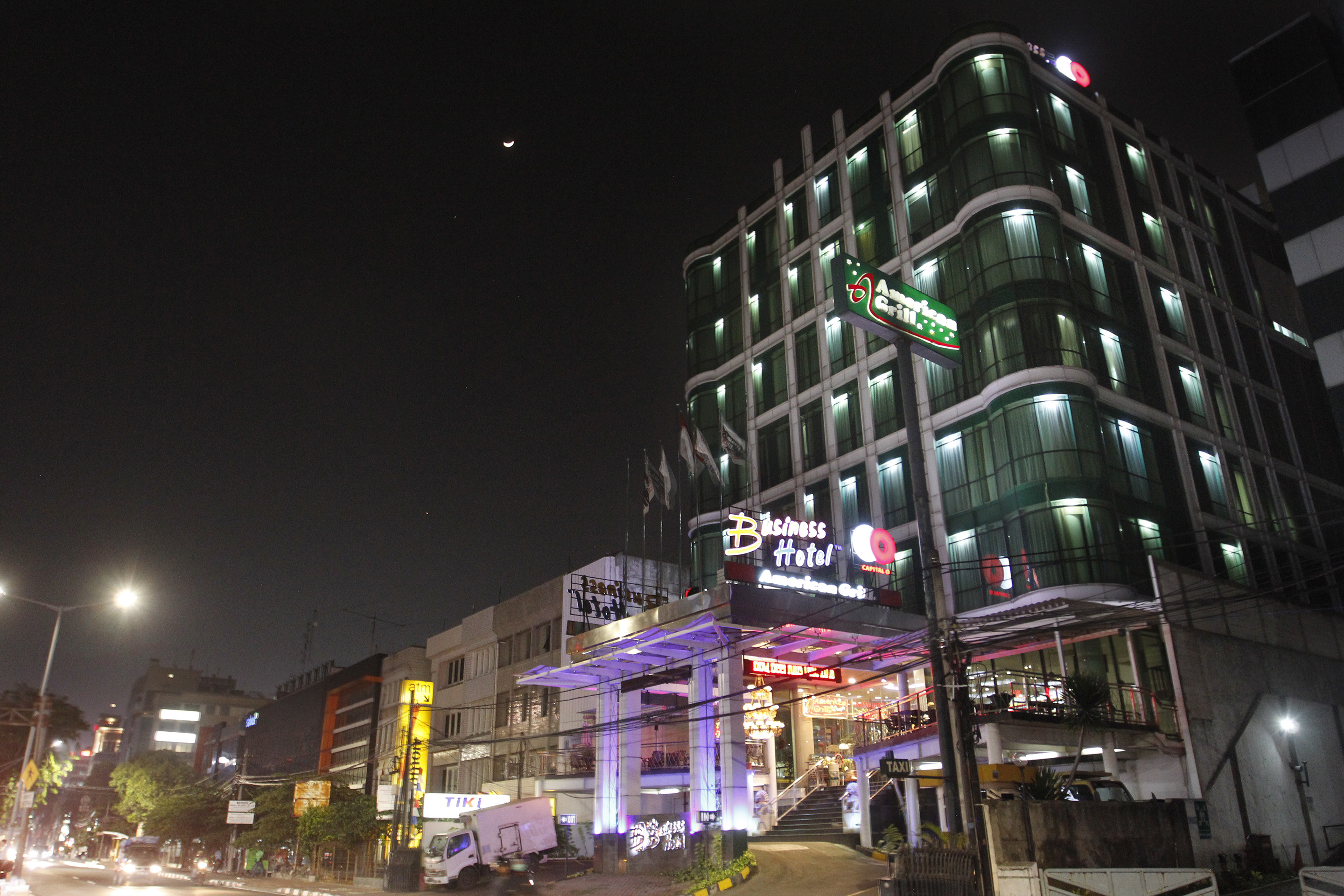 Business Hotel by OYO Rooms