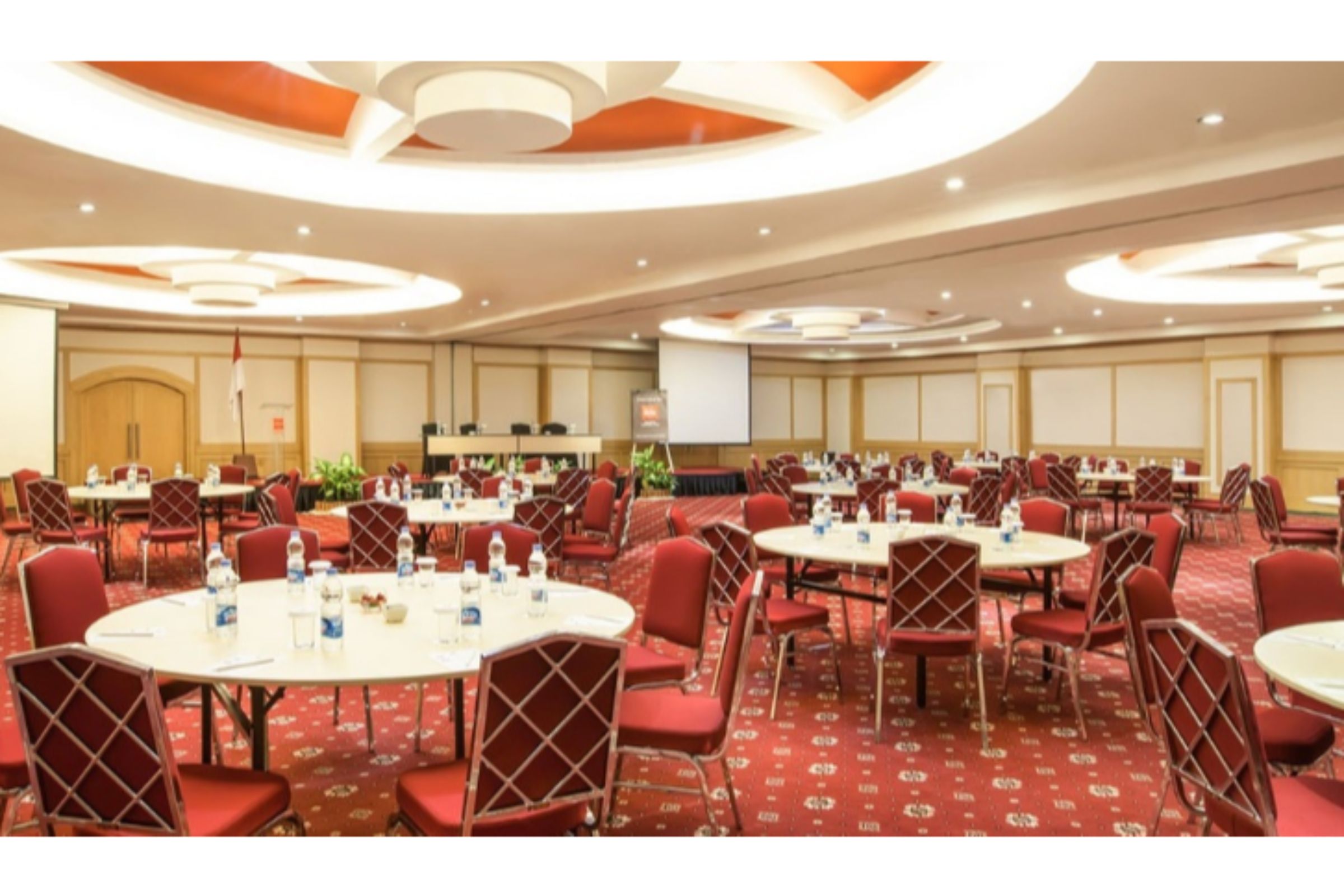 Cabin Hotel