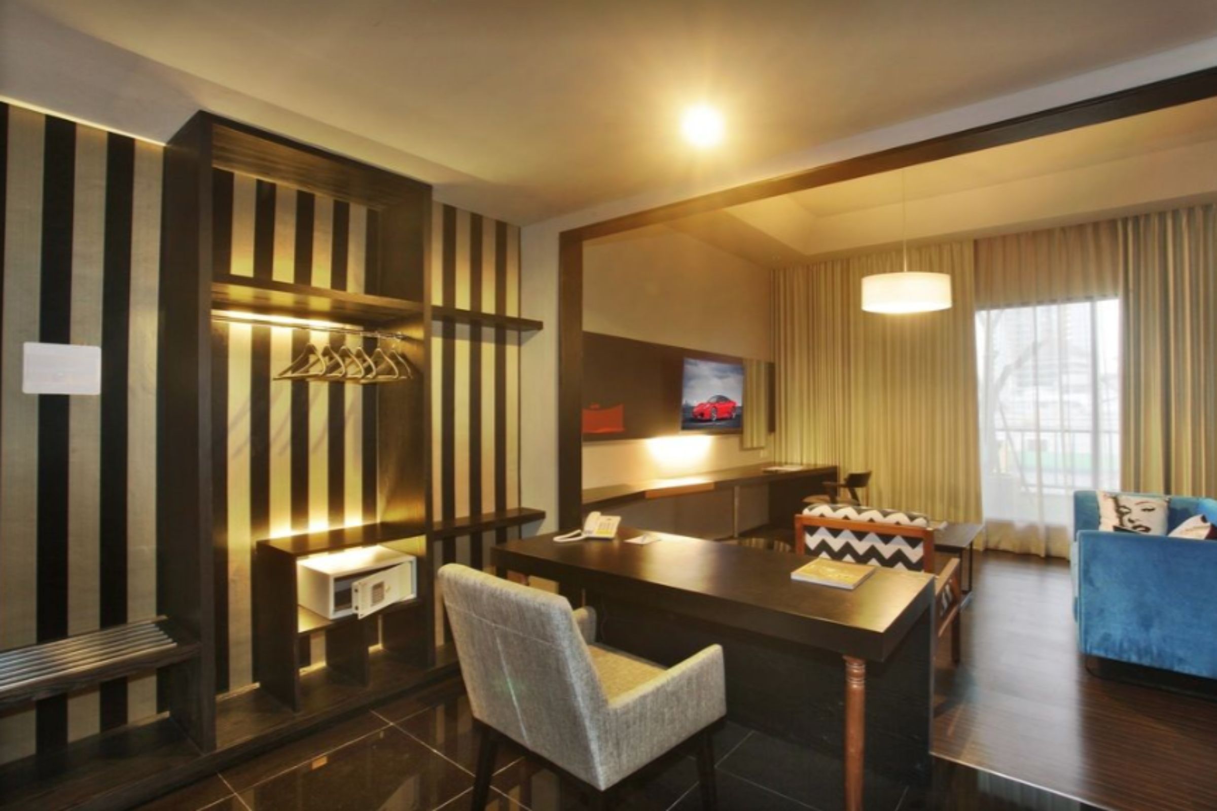 Cabin Hotel