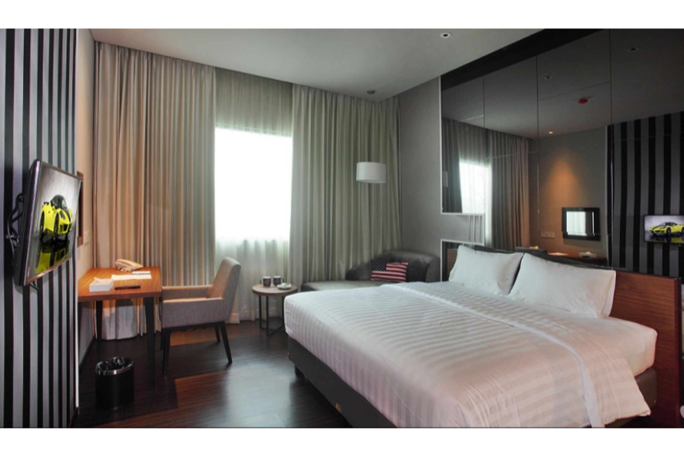 Cabin Hotel