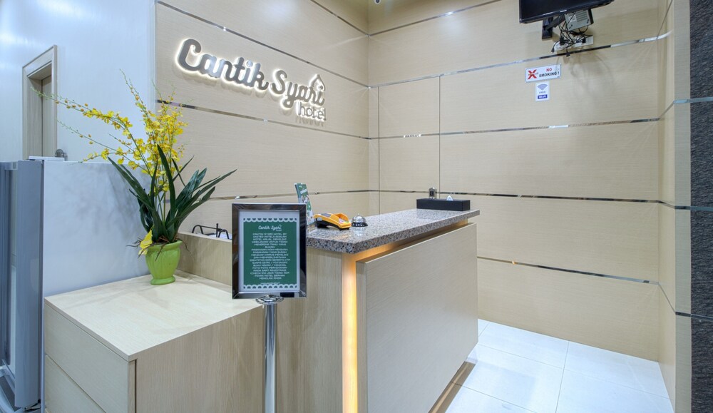 Cantik Syari Hotel